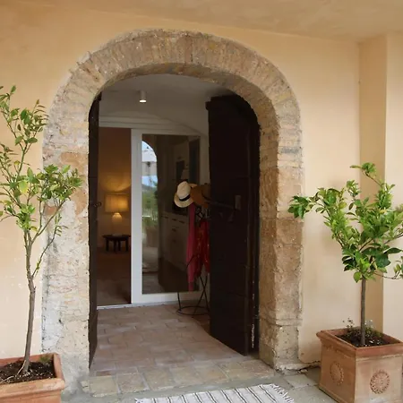 La Corte Del Castello Di San Michele Apartment *